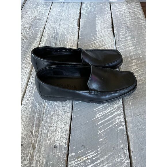 Cole Haan Size 9.5B Black Leather Loafers - Picture 2 of 6